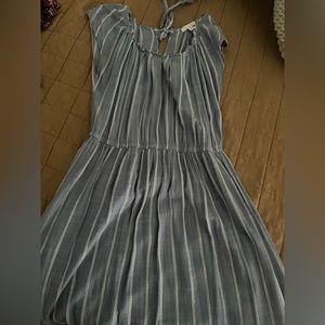 Like new LC dress. Perfect for a causal summer outfit.
